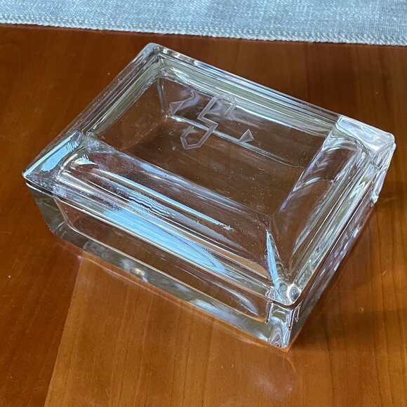 Unique 5" x 4" (Approx.) Crystal Box With "S" Etched on Lid - Picture 1 of 8